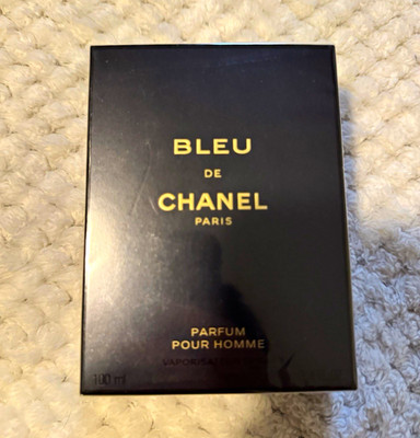 CHANEL Bleu