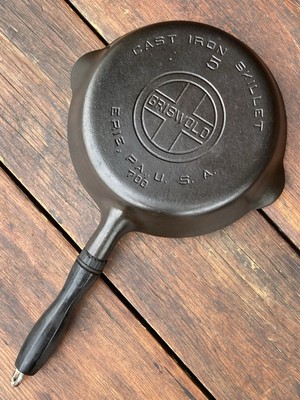 Griswold Cast Iron #5 Large Logo Skillet with Wooden Handle