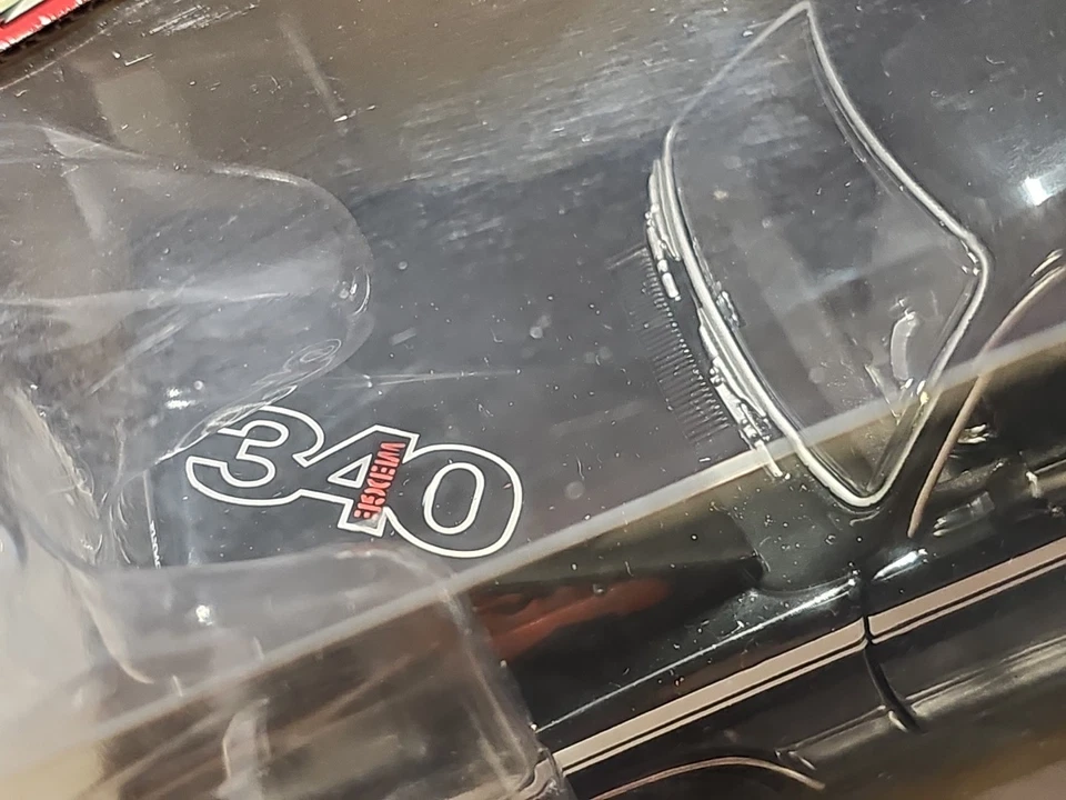 Johnny Lightning Muscle Cars Collection 1971 Plymouth Duster 340 1:24 Diecast  - Image 3 of 4