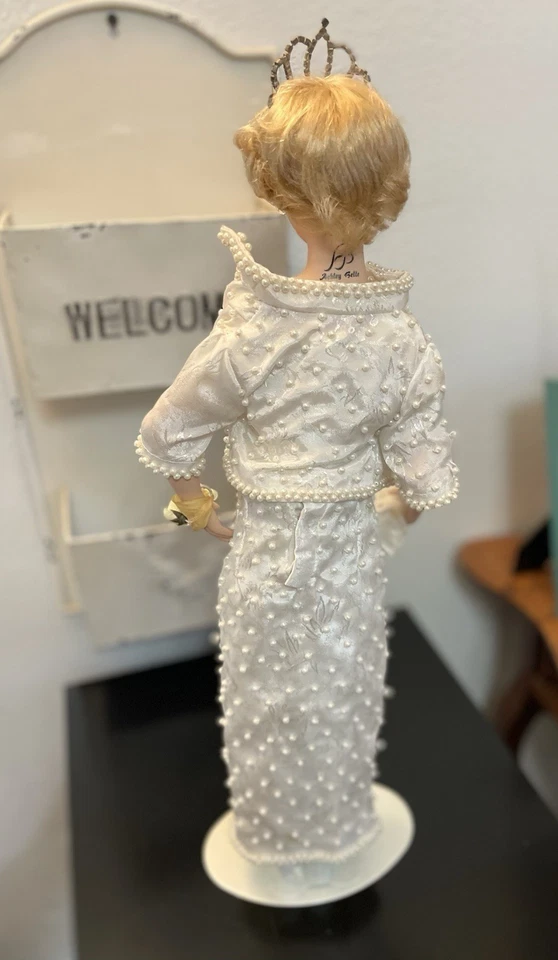 Ashley Belle princess diana porcelain doll Original Box With Stand Included - Image 2 of 4