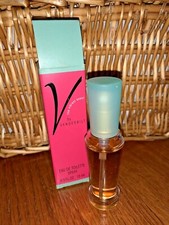 New V by GLORIA VANDERBILT .5 oz Eau De Toilette Perfume Spray IN BOX tw11j38
