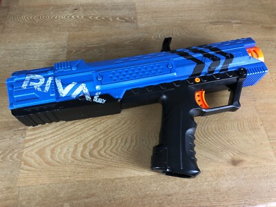 Nerf Rival Apollo XV-700 Blaster in Blau