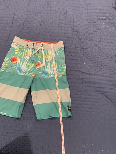 Vans Boys Swim Trunks Size 14-27 Floral Hawaiian Tropical Design - Picture 2 of 5