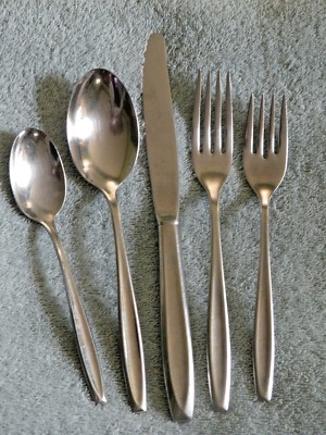 NEW DAWN - International USA - Stainless Silverware / Flatware - CHOICE