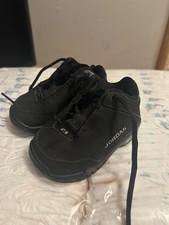 size 3c black jordans with laces