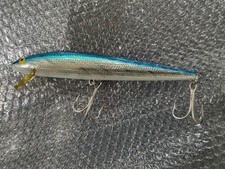 VINTAGE REBEL LG MINNOW SINKER LURE W/ BOX NEVER USED ORPHAN FISHING 50 YRS OLD