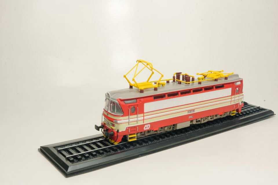 Edition Atlas Collection 1:87 Lokomotive Rada 230 059-8 (1966) in OVP - Bild 3 von 4