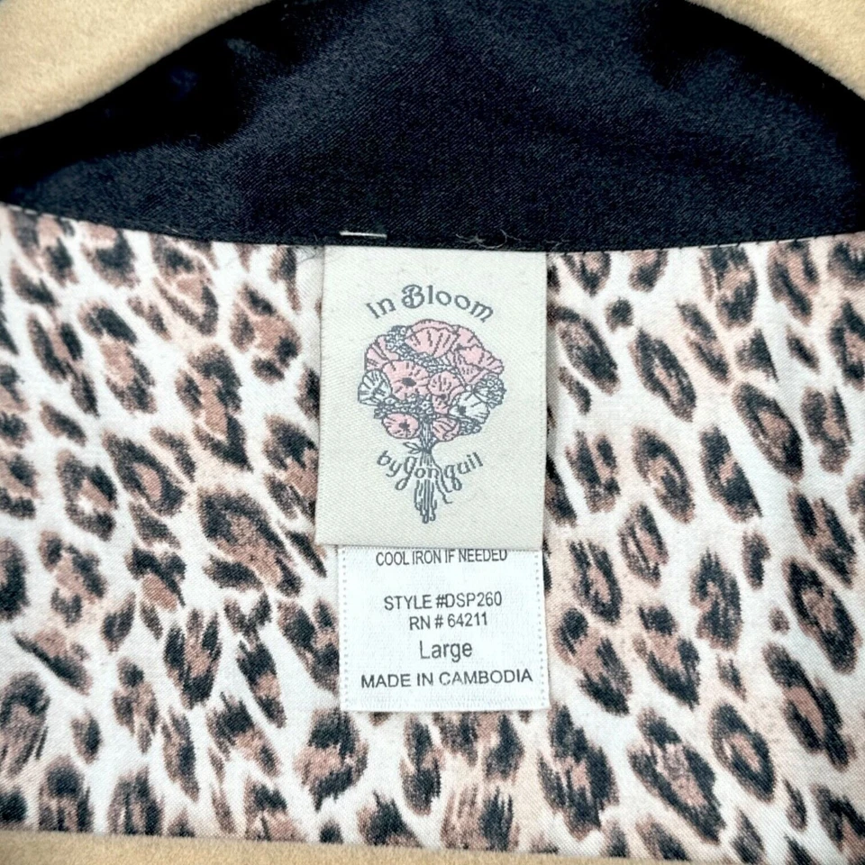 Top de pijama de satén In Bloom By Jonquil estampado animal manga larga talla grande Foto 4 de 4