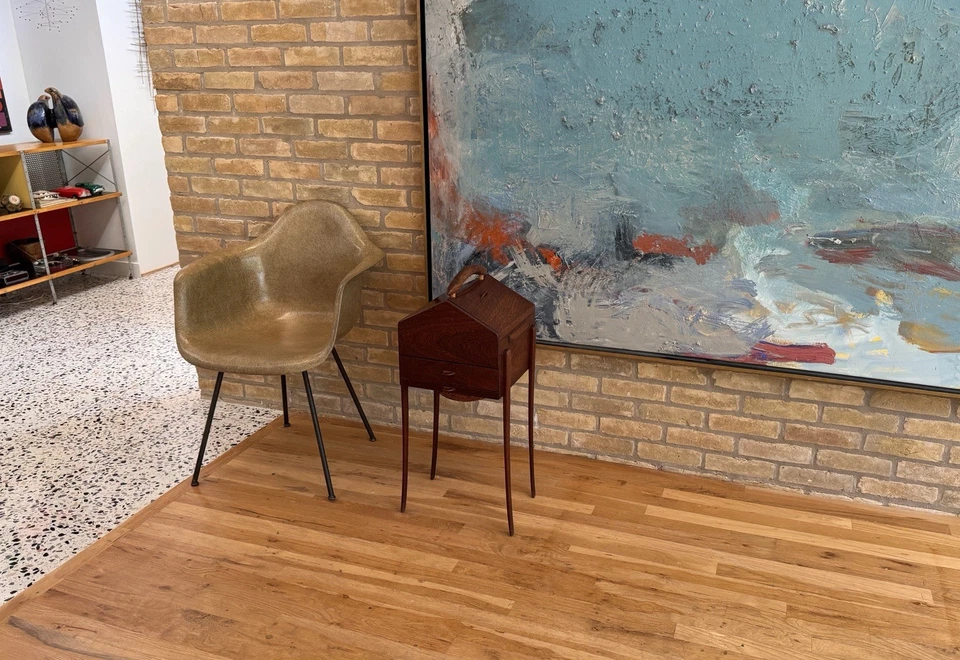 Mueble de almacenamiento con carrete de costura de madera artesanal de estudio mesa de colección diseño danés Mcm Foto 2 de 4