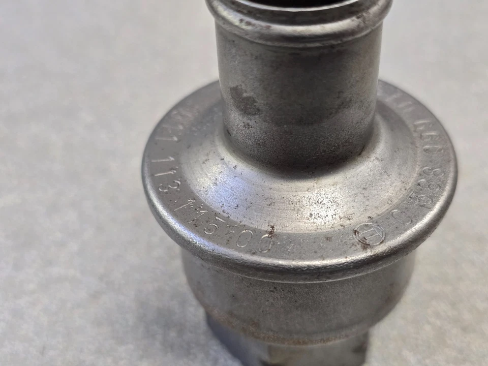 NICE USED ORIGINAL GENUINE PORSCHE 911 930 928 SMOG PUMP CHECK  VALVE 0588099013 - Image 2 of 4