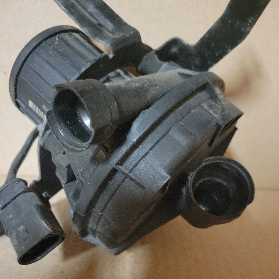 08-19 BOMBA DE INYECCIÓN DE AIRE SMOG SECUNDARIA AUDI S5 S4 A5 A6 A7 Q5 Q7 OEM 100923 Foto 4 de 4