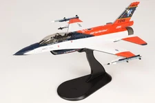 Hobby Master 1/72 X-62A VISTA Airplane #86-0048 USAFTPS w/Missiles