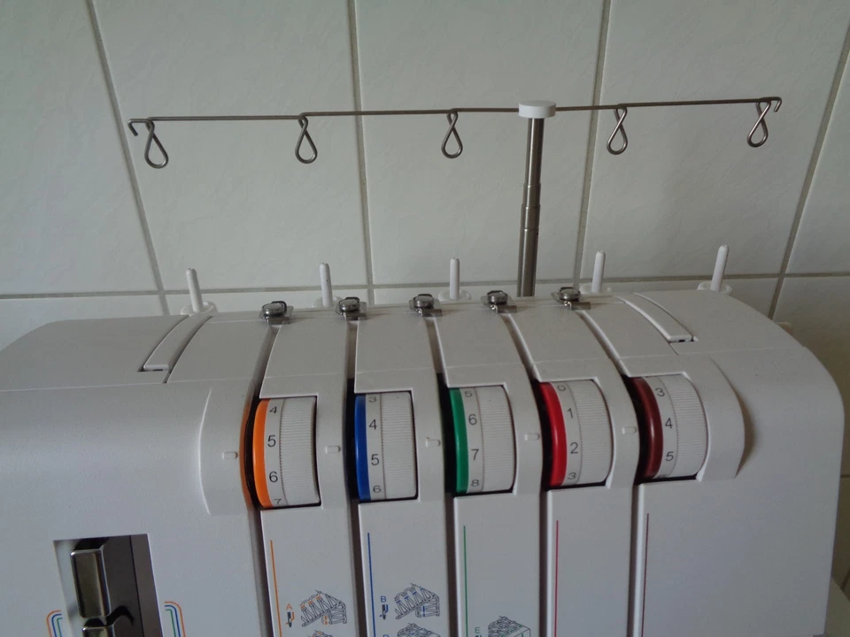 easy lock and cover - Kombimodell Overlock und Cover nicht benutzt - Bild 4 von 4