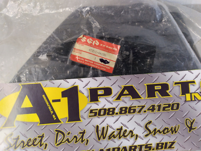 SUZUKI GS450 GS 450 NOS NEW OEM LH LEFT SIDE COVER PANEL 47211