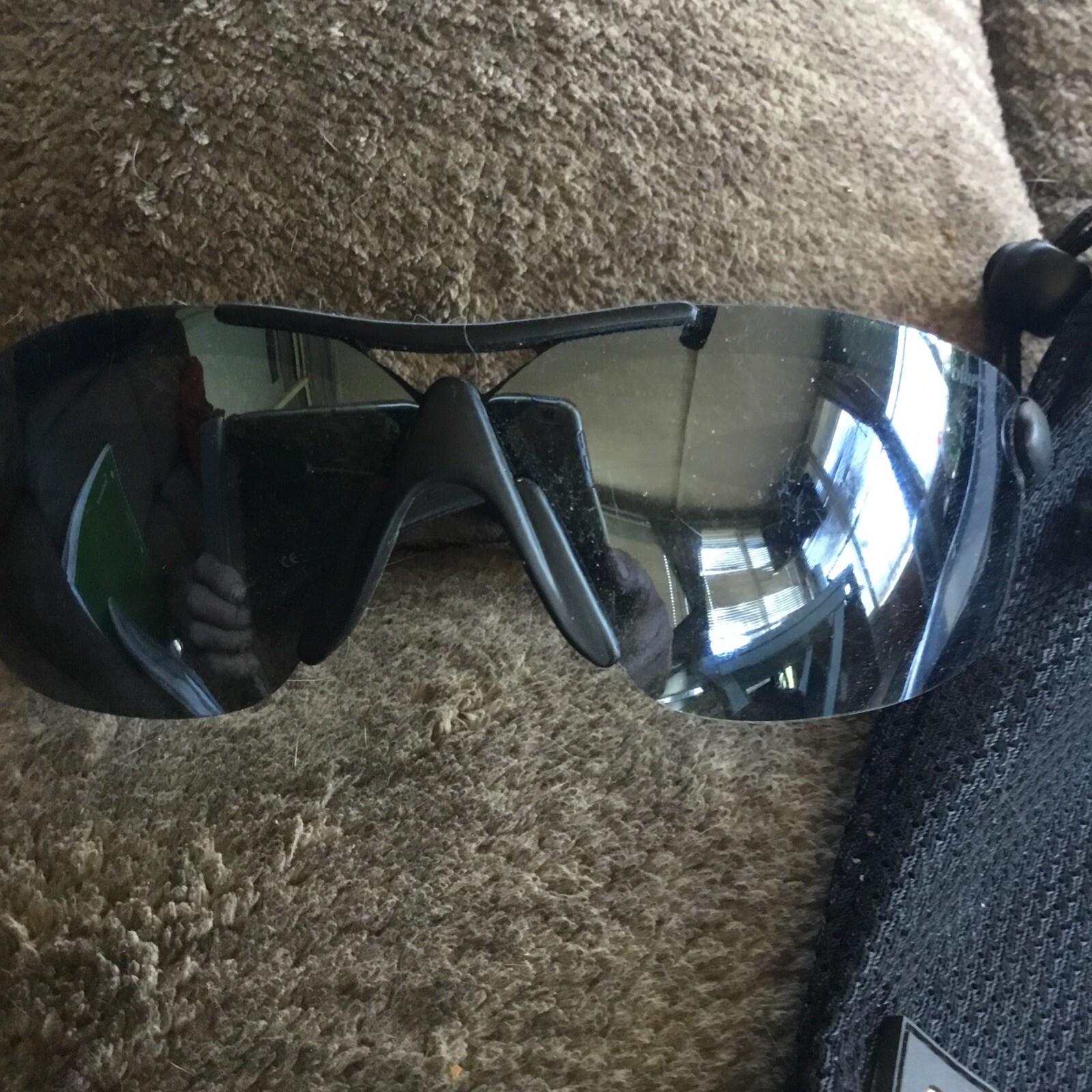 Stylish UV Protection Sunglasses for Men and Women  -image