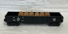LIONEL Postwar 6462 "NYC" Long GONDOLA Black w/6 Wooden Barrels O gauge