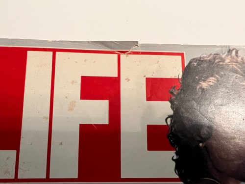 Life Magazine Raquel Welch Cover July 1982 Issue Vintage VG - Picture 2 of 5