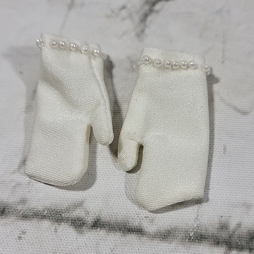 Vintage Ashton Drake Gene Marshall Doll Gloves Lot Of 2 Pairs White Long Beaded - Picture 2 of 6