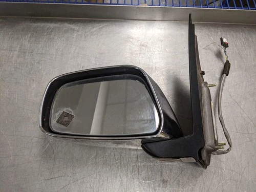 Driver Left Side View Mirror For 09-12 Suzuki Equator  4.0 96302EA015