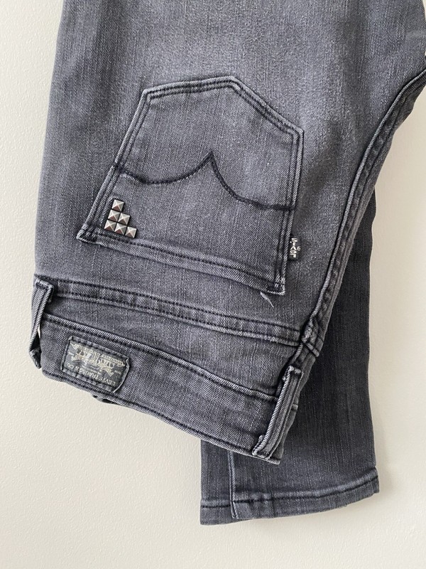 Levi's Skinny Jeans Women's Black Gray Washed Denim Size 28 With Studs