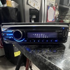 Sony CDX-GT550UI Car Audio Headunit with CD Disc Player and Harness