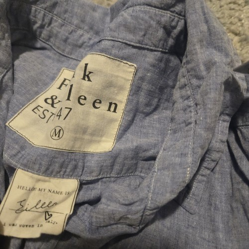 Frank & Eileen Blue Button Down Size Medium - Picture 6 of 8