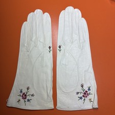 Vintage 1930's-40's, White Kidskin Leather Gloves, Made in France
