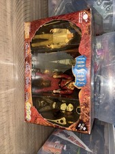 NEW FARSCAPE 4 FIGURE BOX SET Card action Toy Vault NIB Vintage