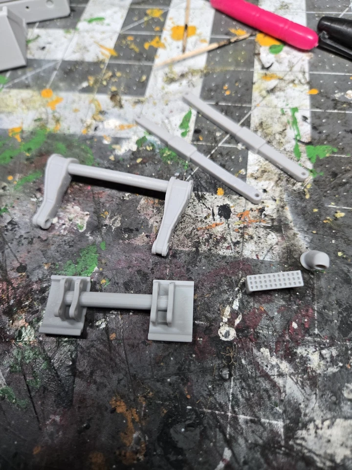 Kit modelo minicargadora Bobcat S850 escala 1-24 Foto 3 de 4