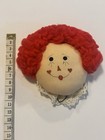 Vintage Handmade Raggedy Ann Folk Art Brooch Pin Red Yarn Hair Doll Face — photo 3