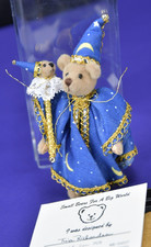 World of Miniature Jointed Bear 864 Merlin W/tiny bear staff, Cert