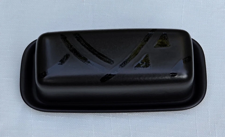 Plato de mantequilla negro vintage Pfaltzgraff Midnight Sun 1/4 lb con tapa - Hecho en EE. UU. Foto 3 de 4