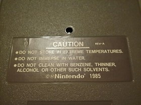 BUBBLE BOBBLE NINTENDO GAME ( THIS IS A ORGINAL GAME ) 1985