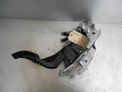 CONJUNTO DE ACELERADOR Y PEDAL FRENO ACELERADOR Y ACELERADOR MAZDA 2 2013 1.3 16V D651 - Imagen 2 de 2
