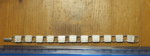 Womens Bracelet with geometric diamond pattern NEW - Picture 2 of 3