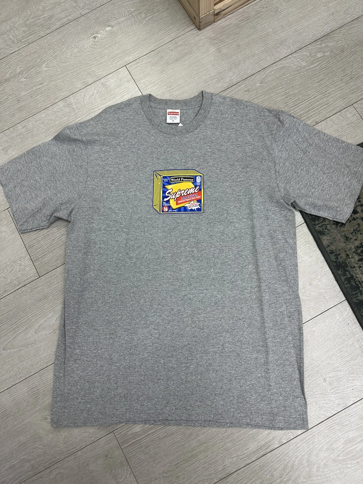 Tee shirt fromage Supreme gris   taille moyenne   100 % t shirts argent dollar été SS21