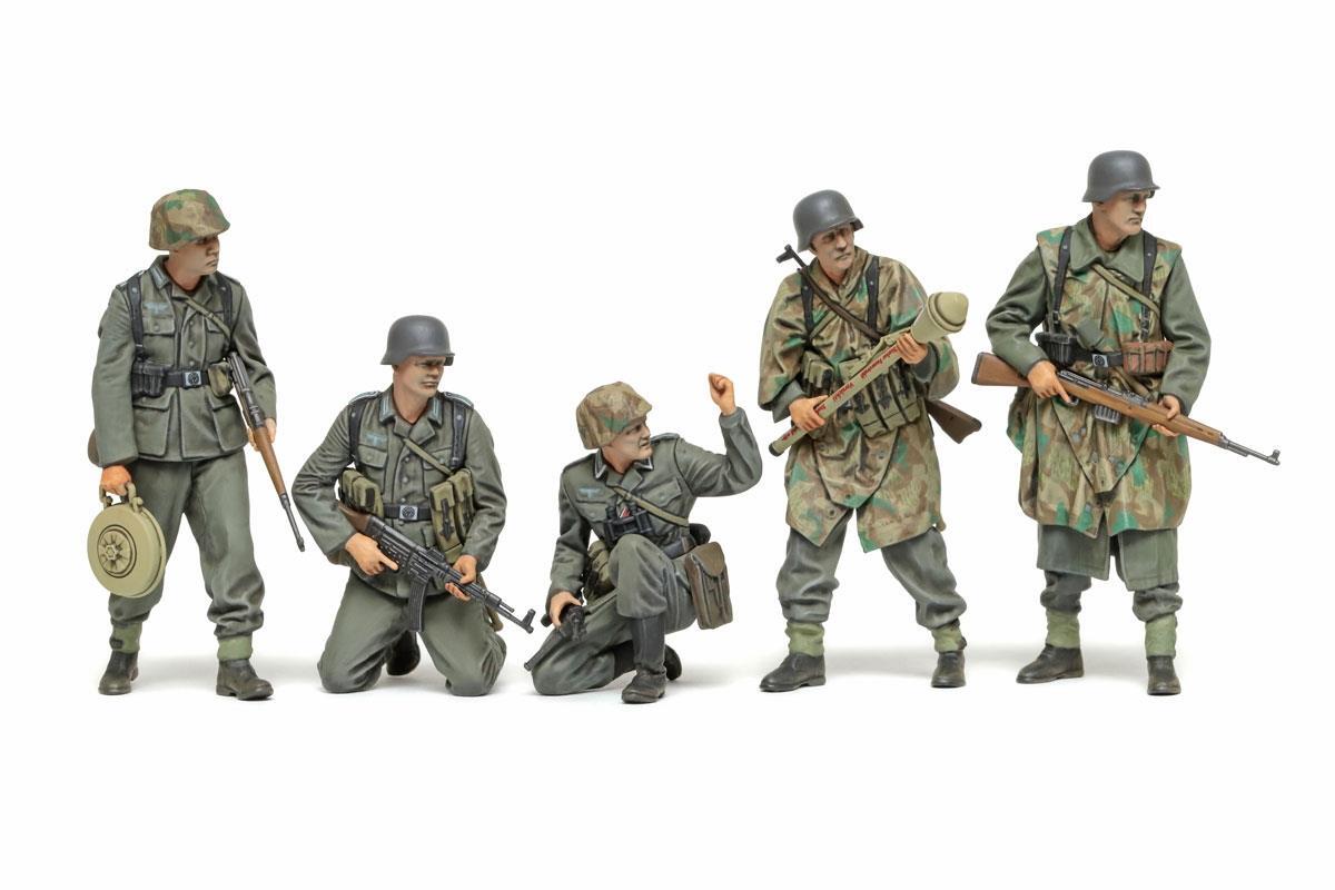 Tamiya 35382 German Infantry Late WWII 1:35 Figure Model Kit