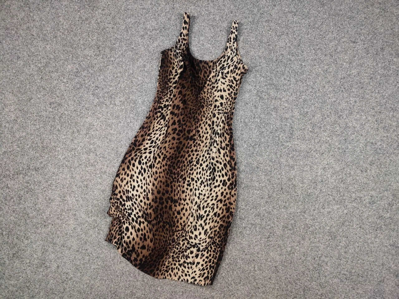 Abito corto sexy vintage anni 90 Moschino Jeans stampa leopardata
