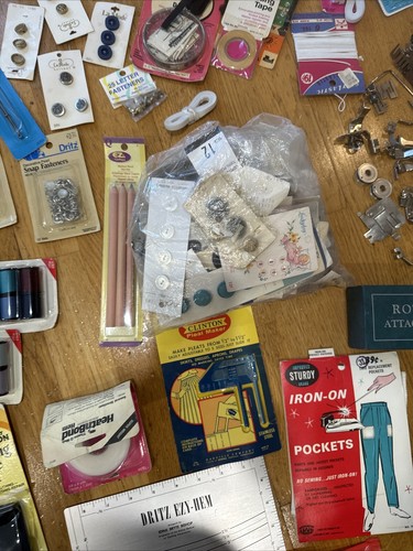 Sewing Notions Machine Accessories Buttons Needles Zippers Singer Talon Lot MORE - Picture 16 of 24