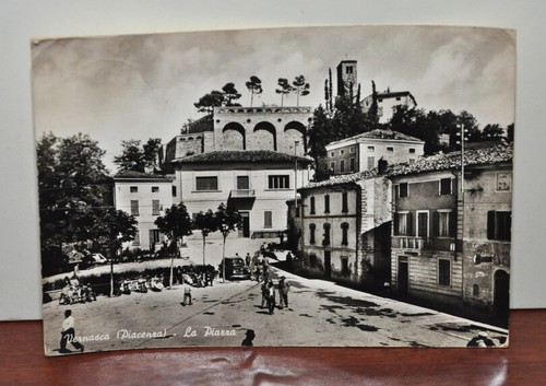 Cartolina Piacenza Vernasca piazza bianco e nero anni 60 viaggiata