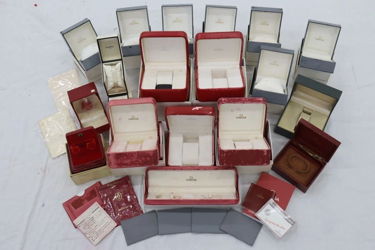 VINTAGE AUTHENTIQUE OMEGA CARTIER CHANEL GUCCI boîtier de montre 18 set 250311001yA