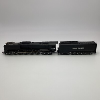 RIVAROSSI 1528-1 HO UNION PACIFIC 4-8-4 FEF STEAM LOCOMOTIVE
