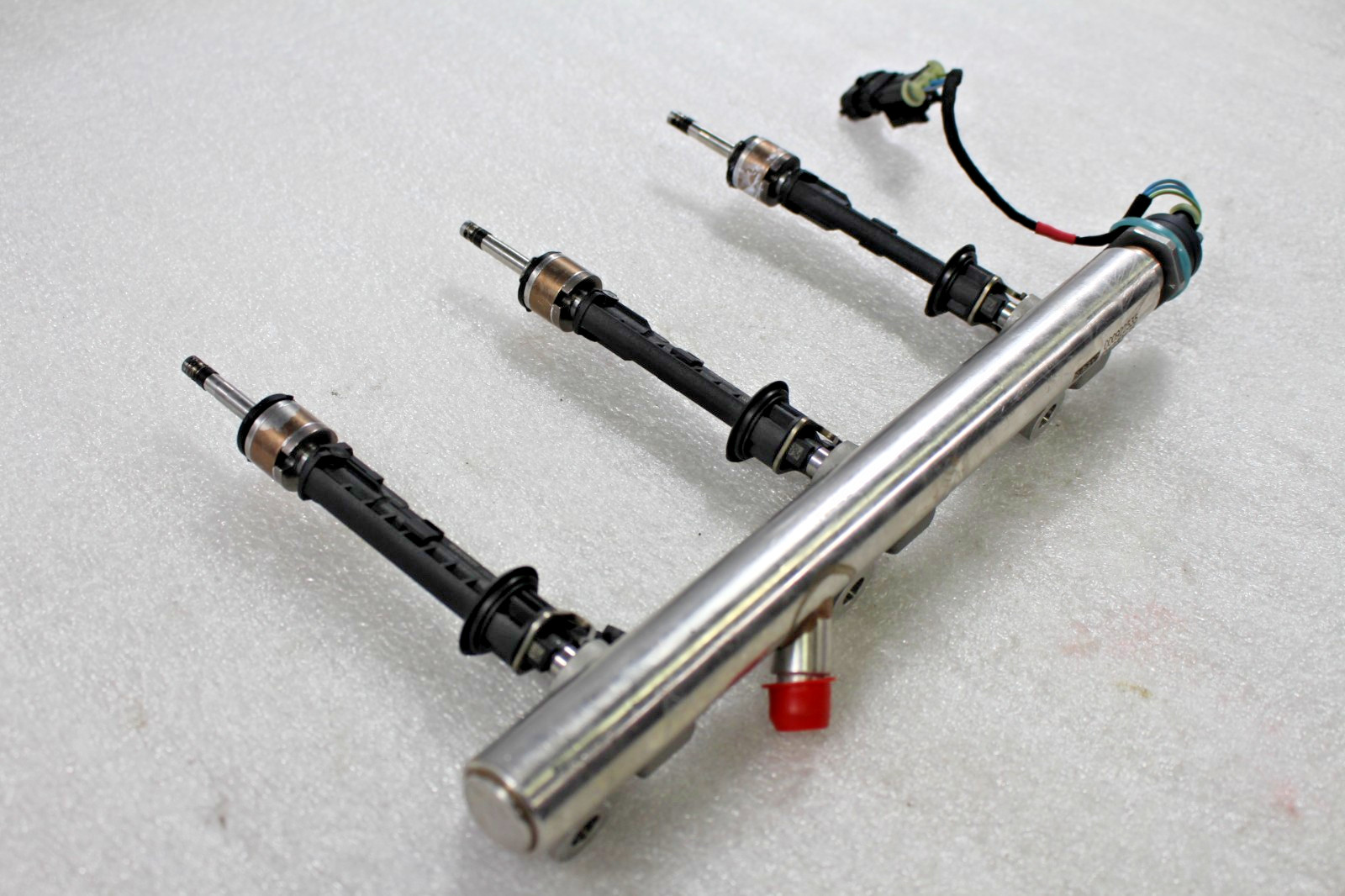 Ferrari 296 GTB, RH, Right, Fuel Rail With Injectors, Used, P/N 953325