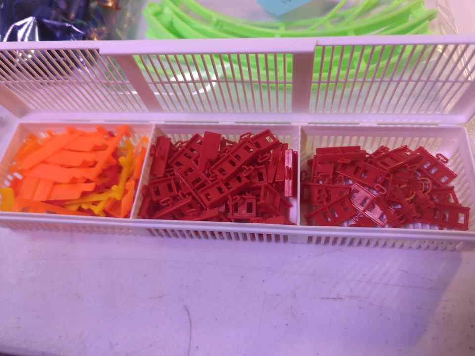 Quercetti Skyrail Suspension Marble Run 310 pieces 12 Yards GLOW IN THE DARK - Image 2 of 4