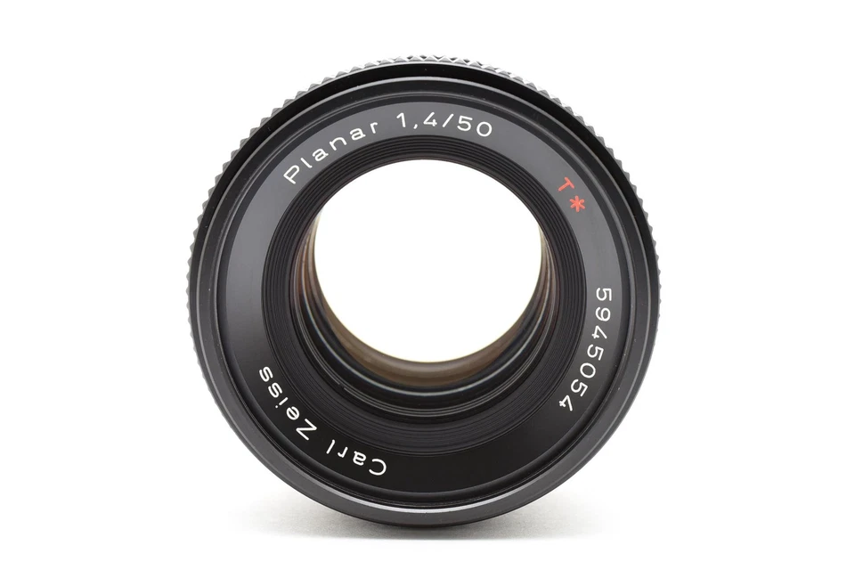 [Casi COMO NUEVO++] Lente Contax Carl Zeiss Planar T* 50 mm F/1,4 AEJ MF C/Y de JAPÓN Foto 3 de 4