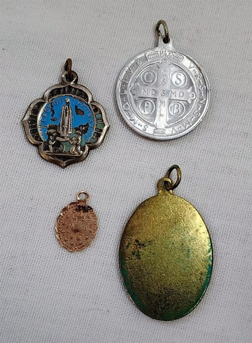 Vintage Religious Lot Rosary Beads & Charms - Bild 3 von 8