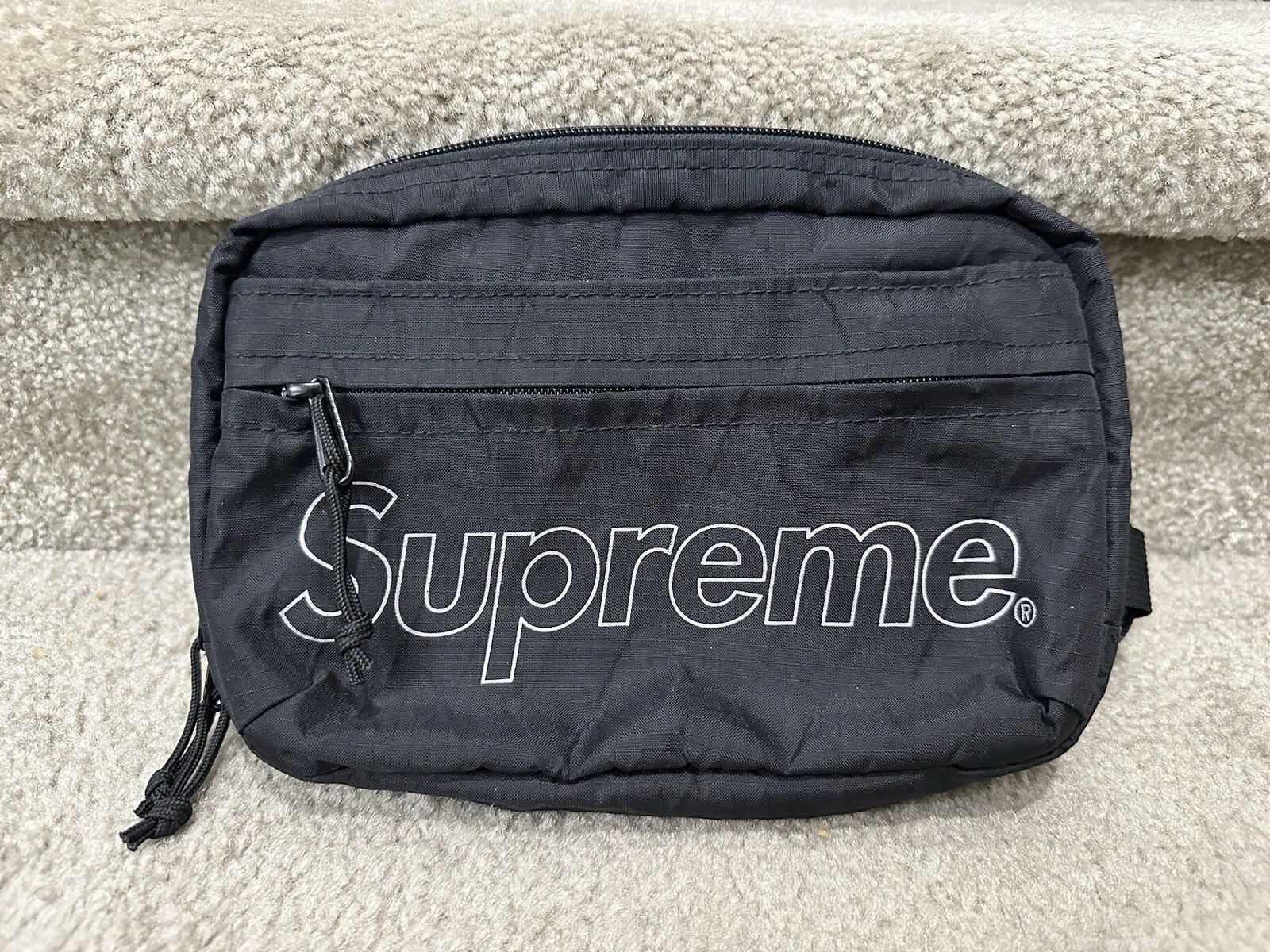 Sac bandoulière Supreme FW18 noir (SUPP061) occasion vintage