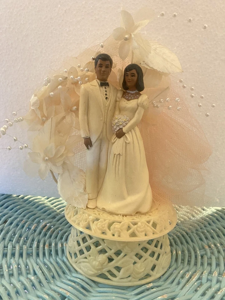 De colección 1986 Panadería Artesanía Boda Novia y Novio Plástico Pastel Topper Cabello Marrón Difícil de Encontrar Foto 2 de 4