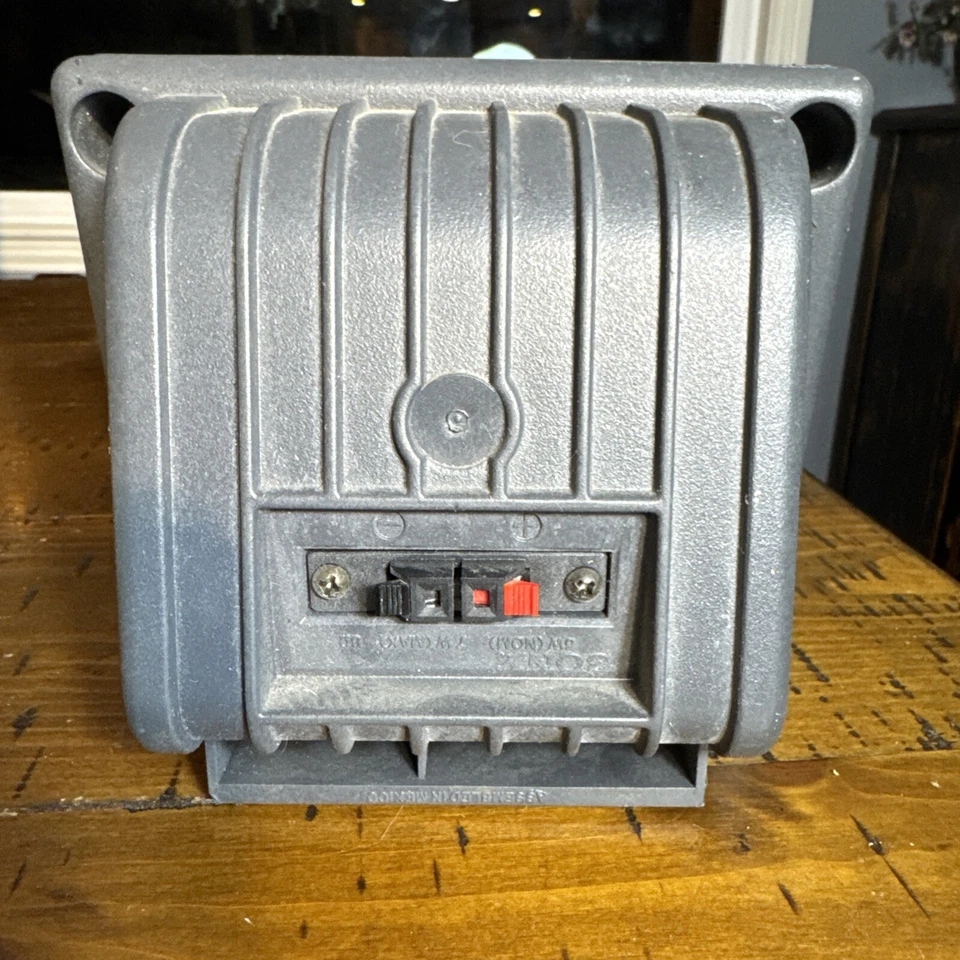 Altavoz desmontable independiente SONY 5W (NOM) 7W (MAX) 8 Ω (Ohm) Foto 2 de 4