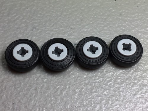 New LEGO Light Bluish Gray Wheel 8mm x 6mm with Black Tire 14mm x 4mm (x4) - Picture 4 of 5